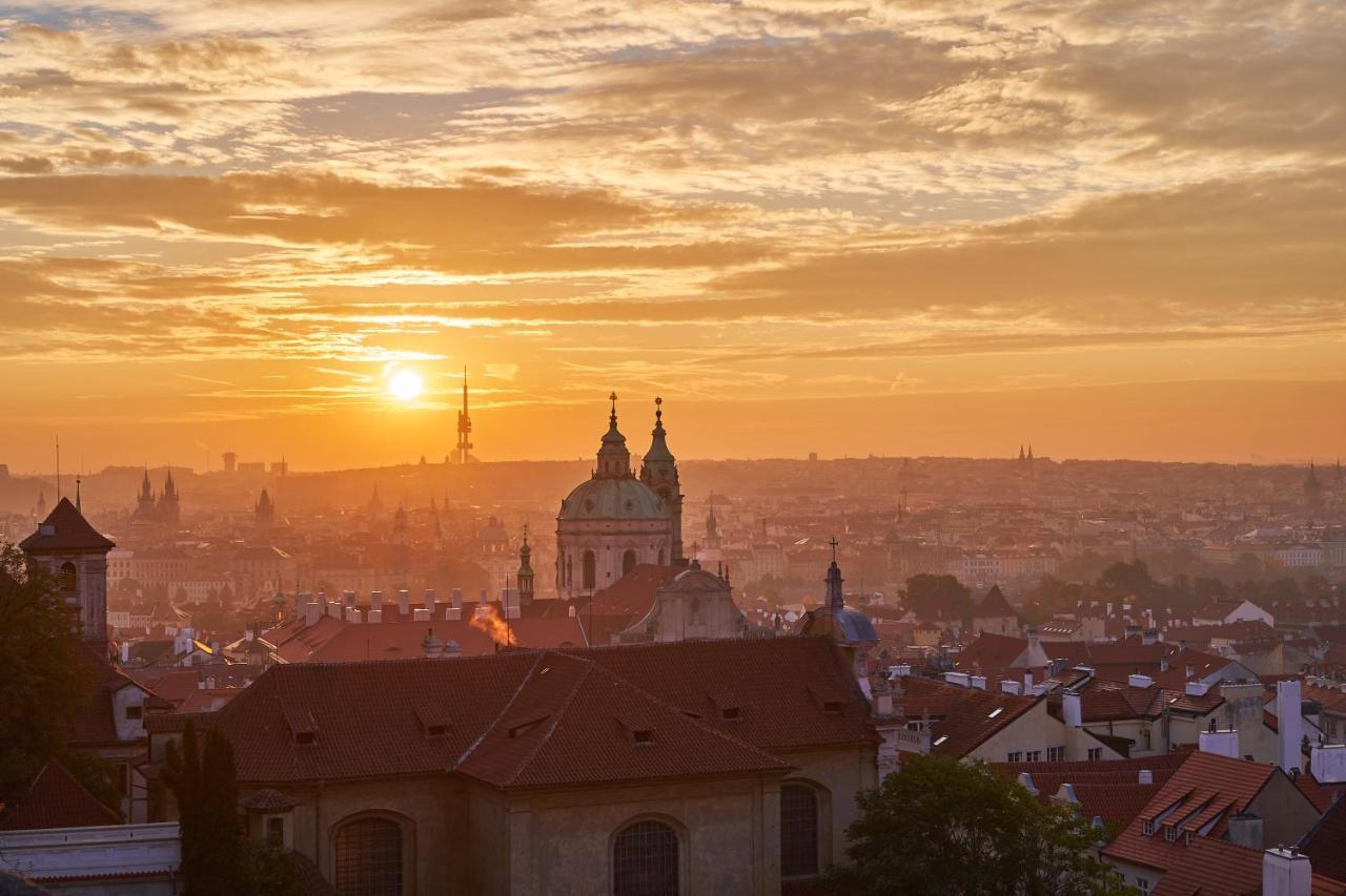 Sky Suite Hotel Prague Luaran gambar